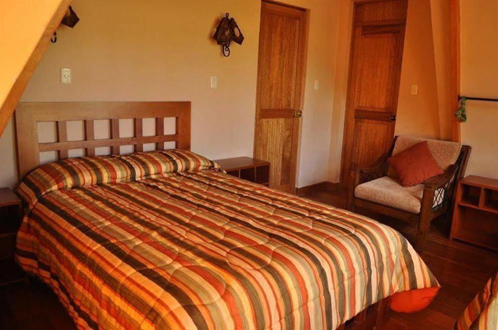 אורובמבה Amaru Valle Hotel מראה חיצוני תמונה