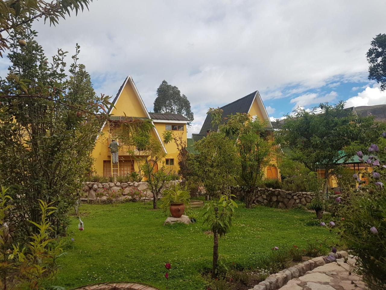 אורובמבה Amaru Valle Hotel מראה חיצוני תמונה